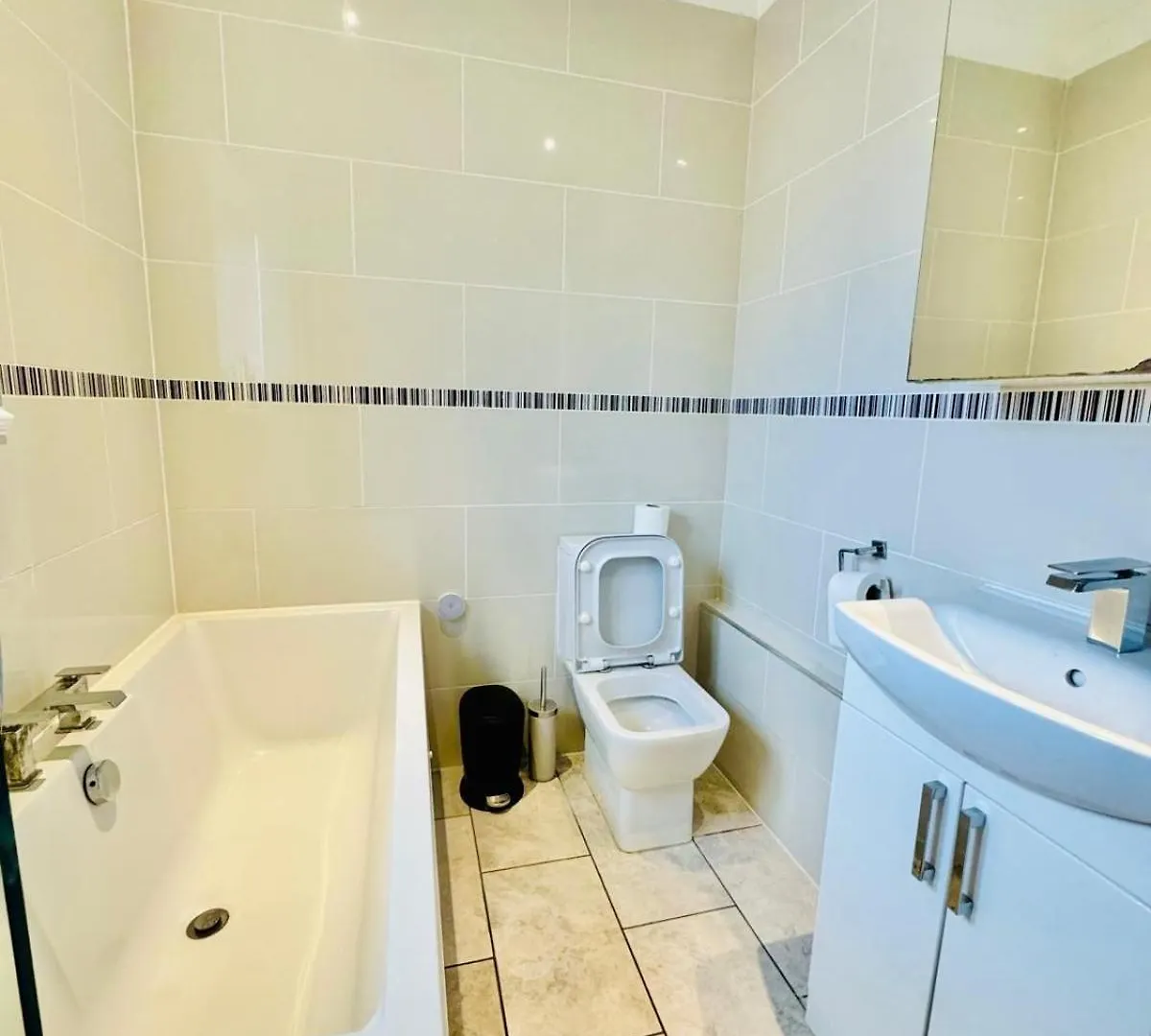 4-Bed Oasis Quiet Culde Sac Appartement Erith