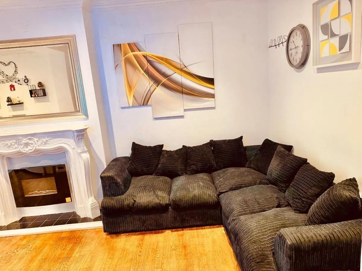 4-Bed Oasis Quiet Culde Sac Appartement Erith