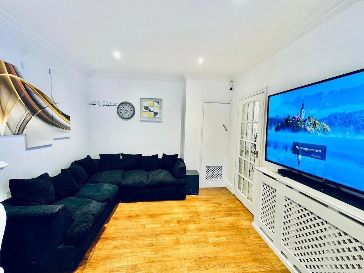 4-Bed Oasis Quiet Culde Sac Appartement Erith