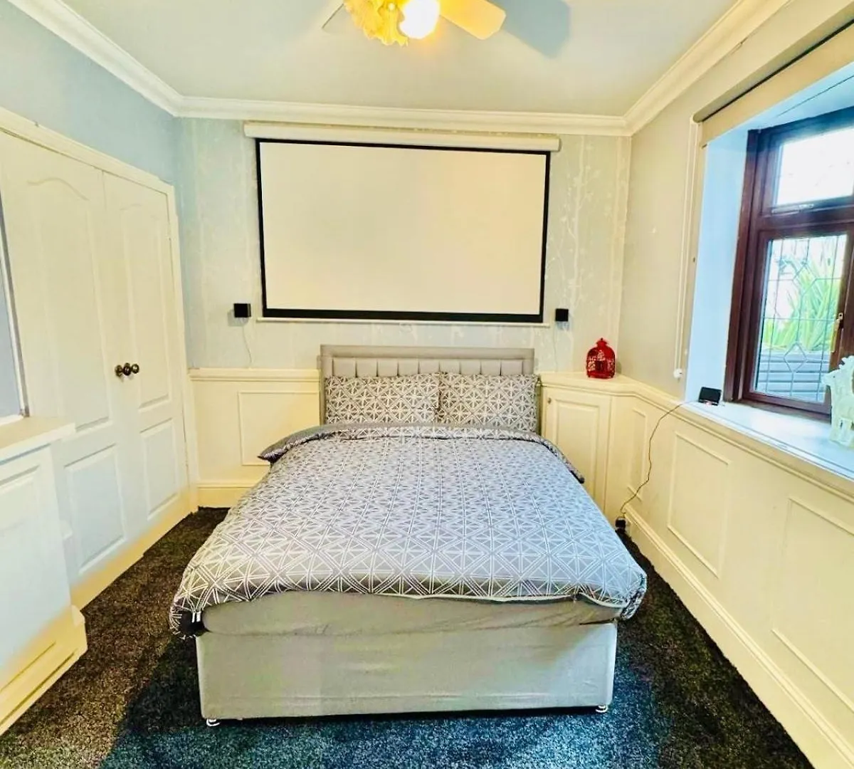 4-Bed Oasis Quiet Culde Sac Appartement Erith